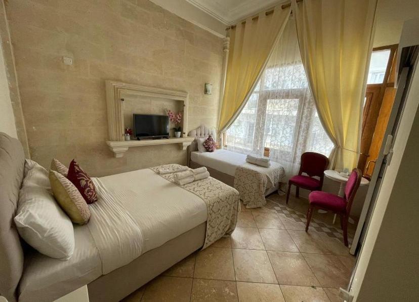 Lord'S Residence Boutique Hotel ไคริเนีย ภายนอก รูปภาพ
