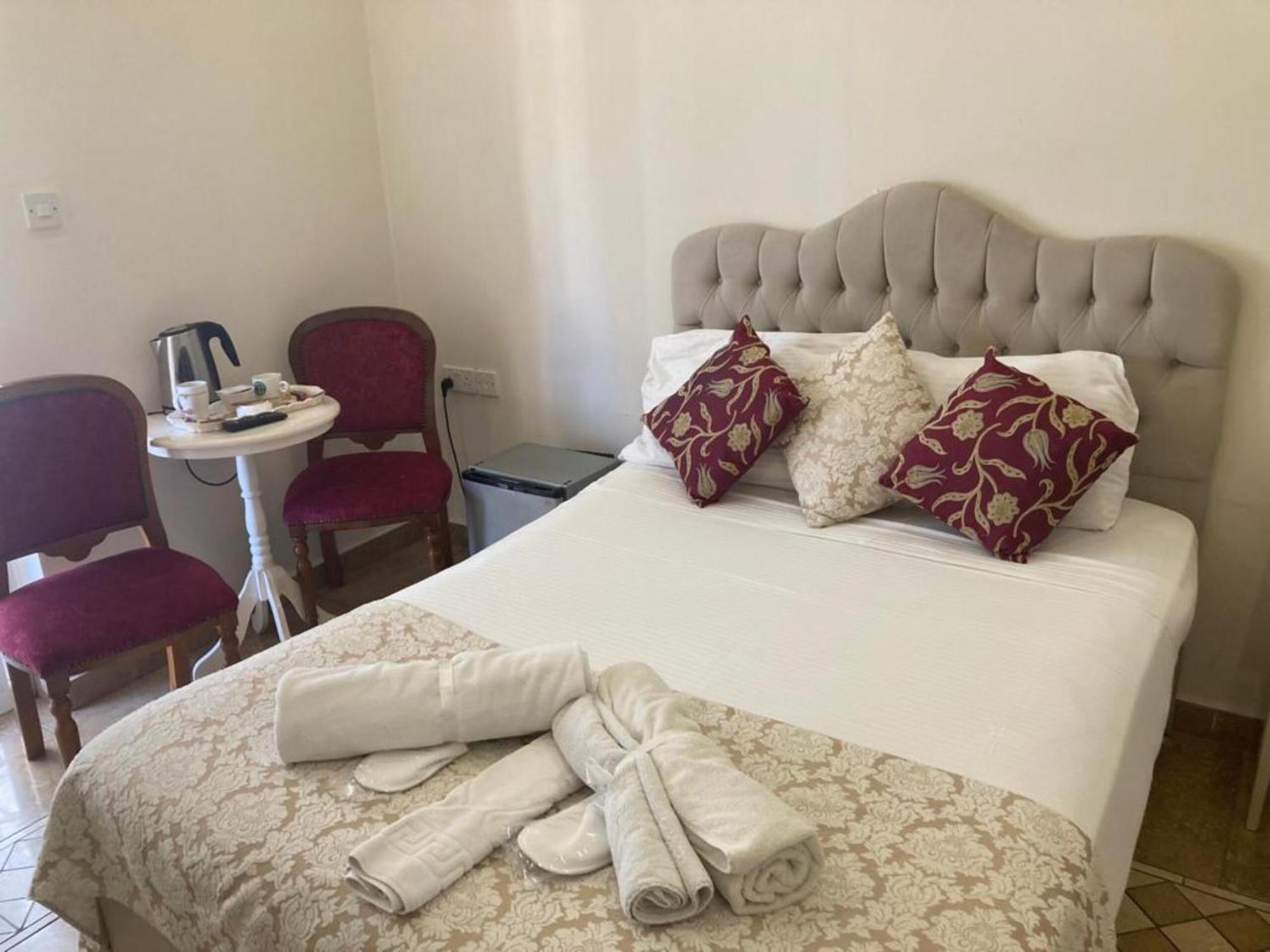 Lord'S Residence Boutique Hotel ไคริเนีย ภายนอก รูปภาพ