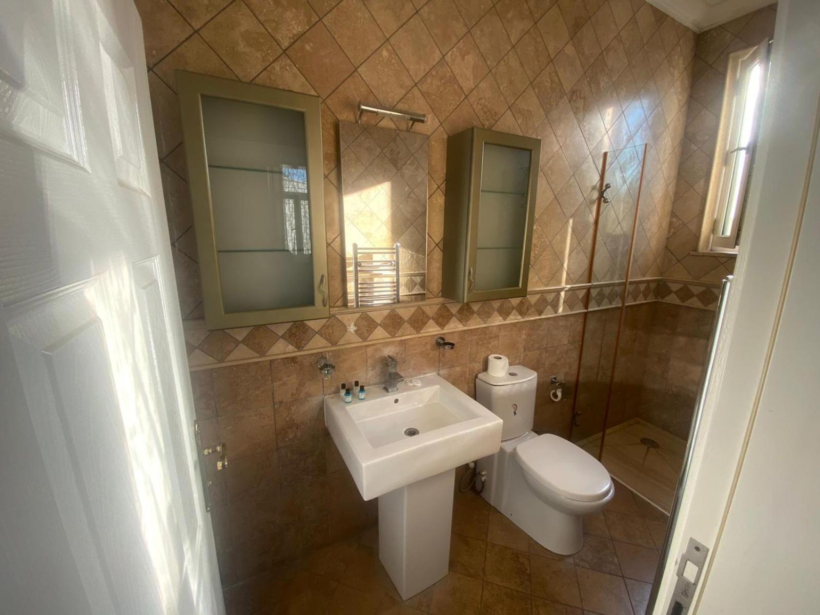Lord'S Residence Boutique Hotel ไคริเนีย ภายนอก รูปภาพ